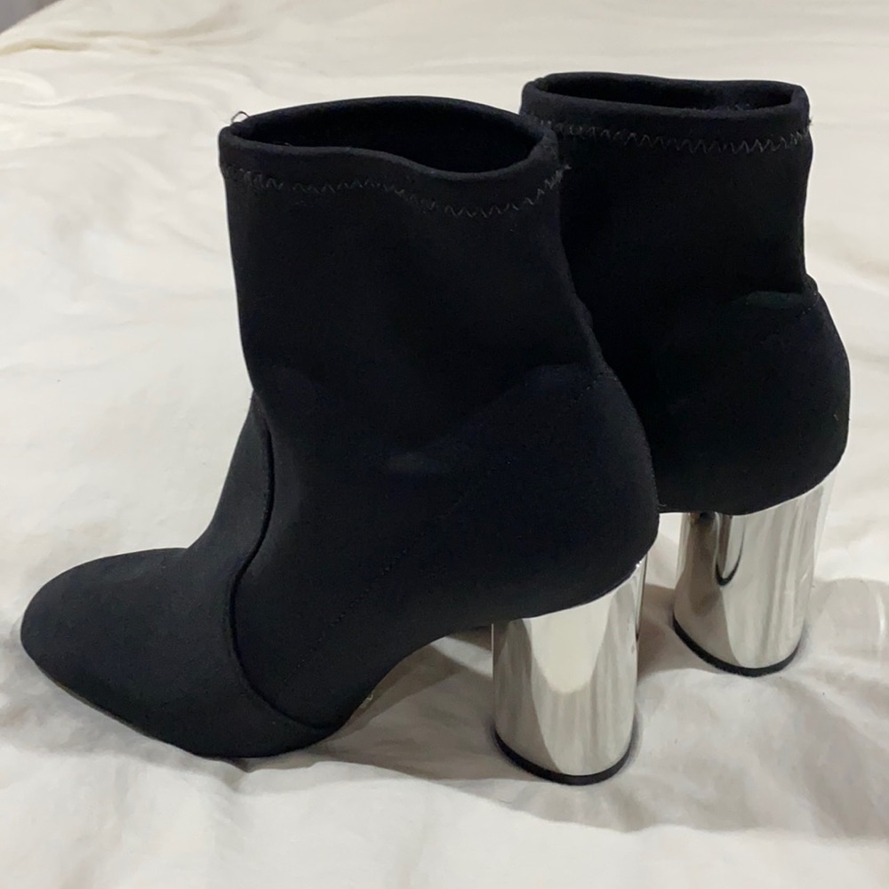 Schutz Pecca Preto Metallic Stretchy Pull Up Almond Toe Block Heel Bootie